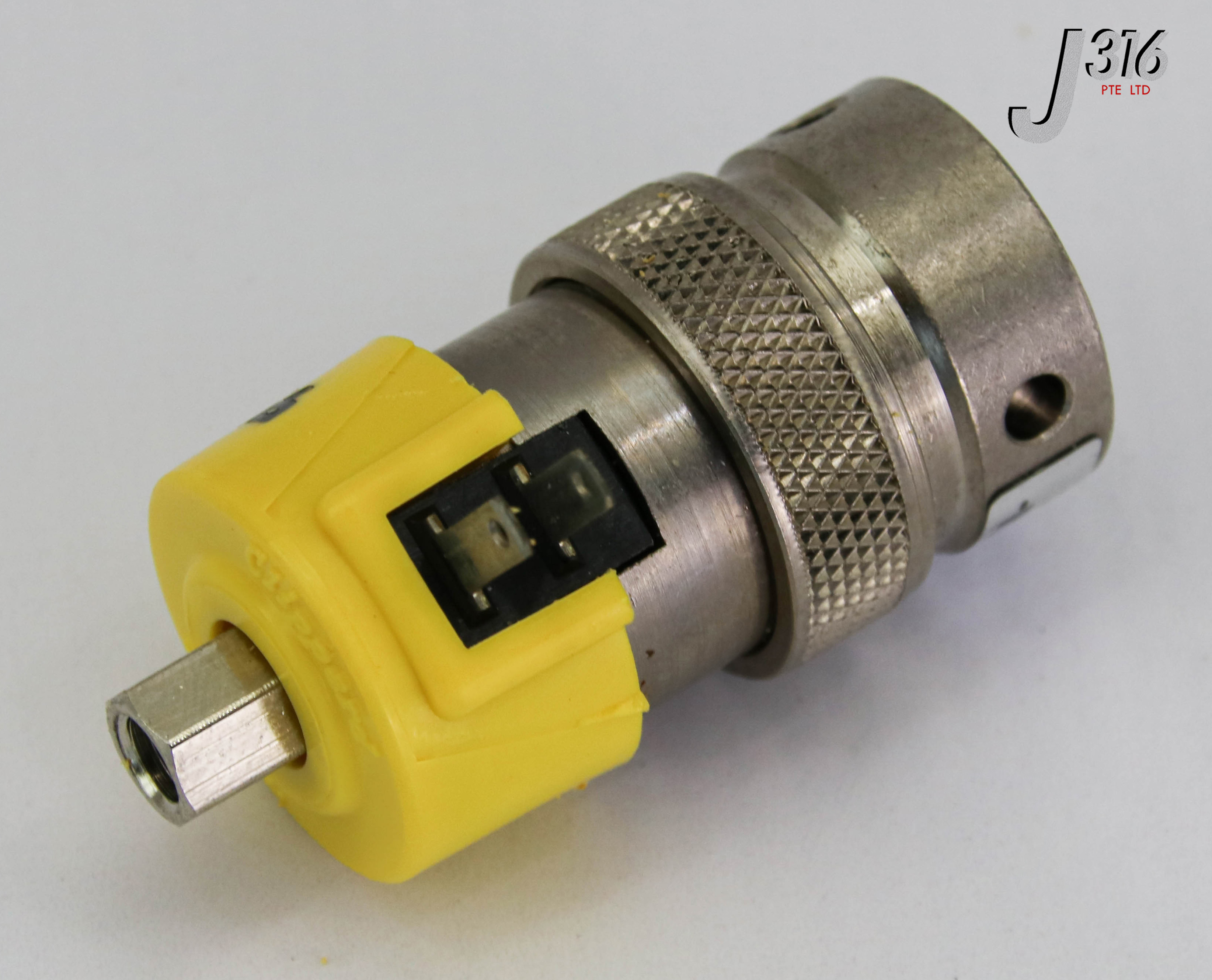 16049 CLIPPARD SOLENOID VALVE (NEW), LAM 766-000215-002 ETO-3M